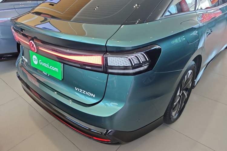 Used Volkswagen ID.7 VIZZION 2024 PRO Model Right Rear Taillight