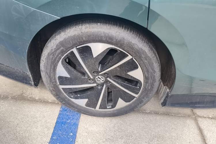 Used Volkswagen ID.7 VIZZION 2024 PRO Model Right Rear Wheel Hub