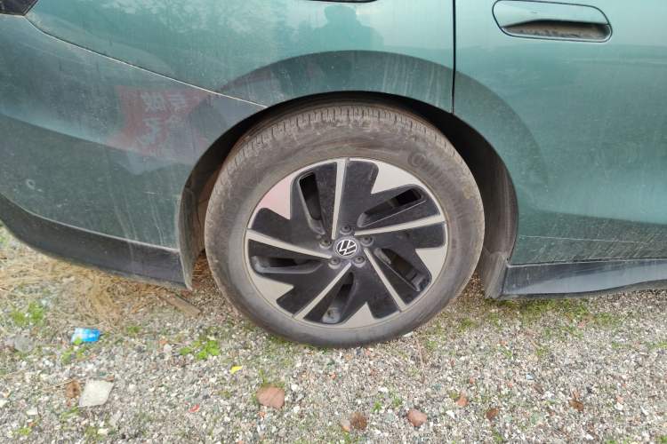 Used Volkswagen ID.7 VIZZION 2024 PRO Model Right Rear Wheel Hub