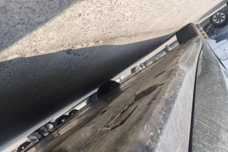 Used Volkswagen ID.7 VIZZION 2024 PRO Model Right Side Sill