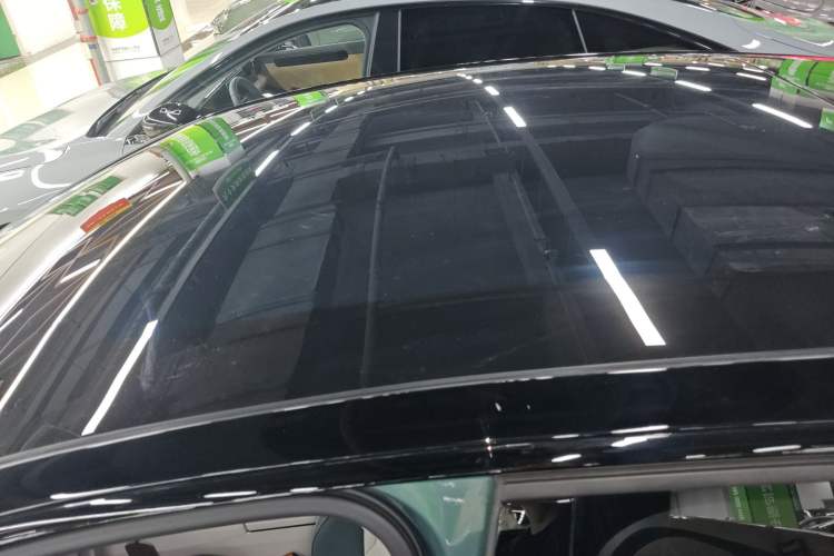 Used Volkswagen ID.7 VIZZION 2024 PRO Model Roof