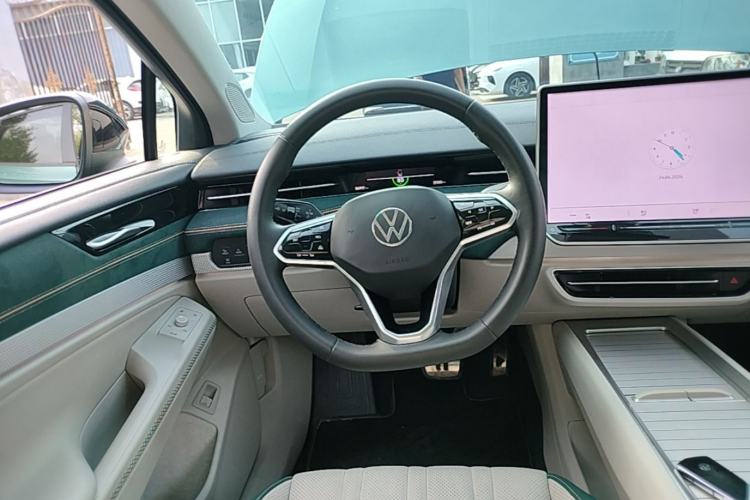 Used Volkswagen ID.7 VIZZION 2024 First Edition Steering Wheel