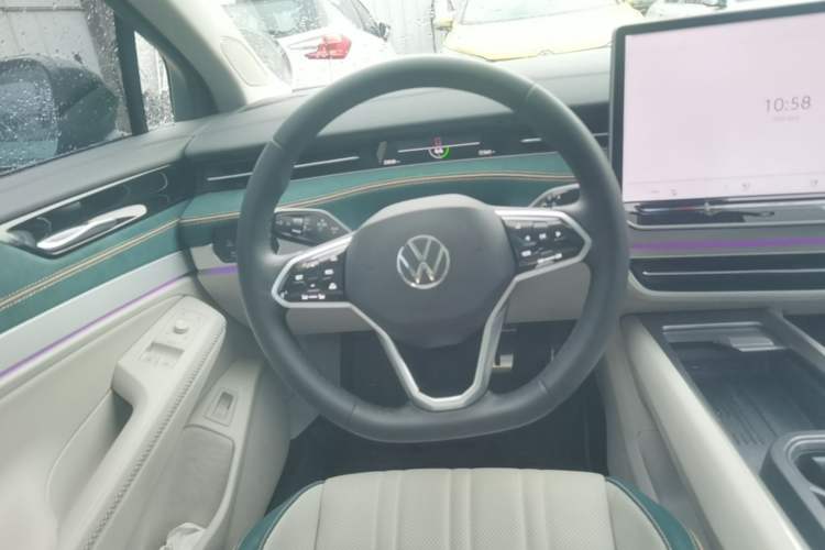 Used Volkswagen ID.7 VIZZION 2024 First Edition Steering Wheel