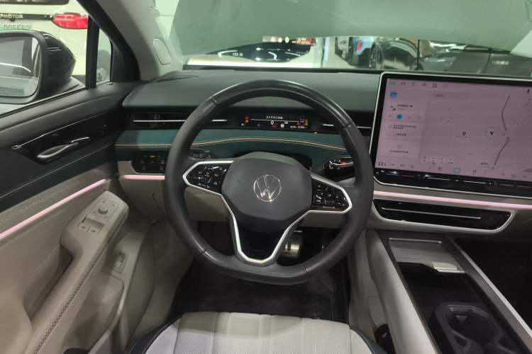 Used Volkswagen ID.7 VIZZION 2024 First Edition Steering Wheel
