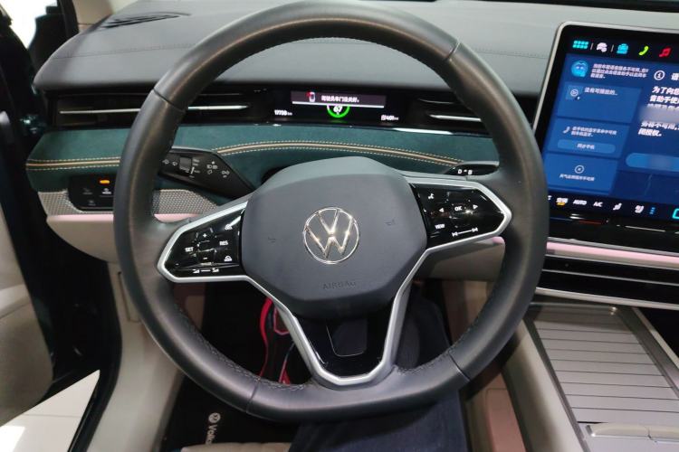 Used Volkswagen ID.7 VIZZION 2024 First Edition Steering Wheel