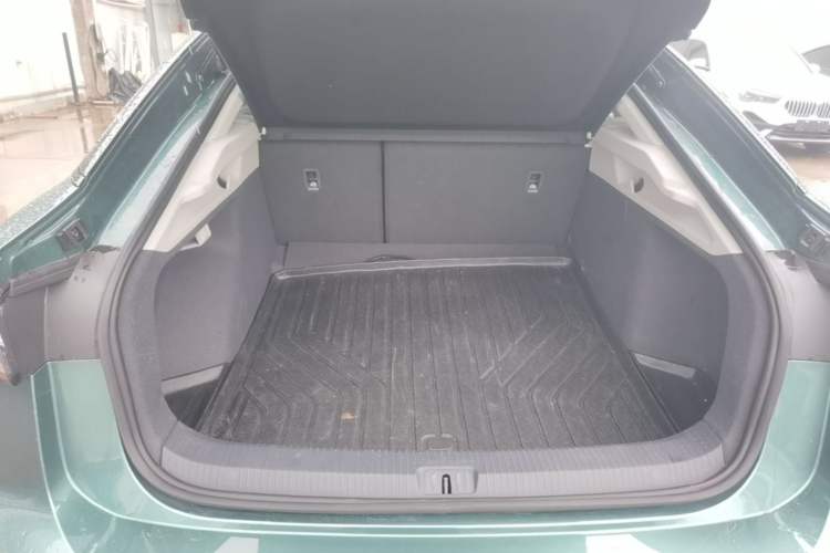 Used Volkswagen ID.7 VIZZION 2024 First Edition Trunk