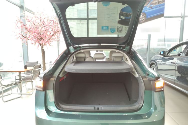 Used Volkswagen ID.7 VIZZION 2024 PRO Model Trunk