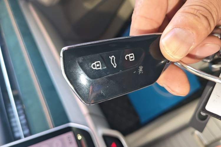 Used Volkswagen ID.7 VIZZION 2024 PRO Model Vehicle Key