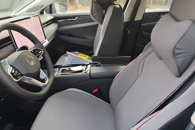 Used Volkswagen ID.7 VIZZION 2024 PRIME Left Front Seat