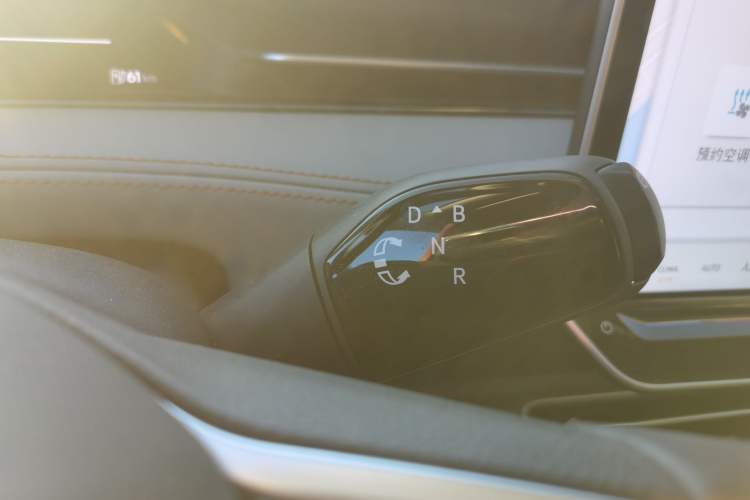 Used Volkswagen ID.7 VIZZION 2024 AIR model Gear Lever