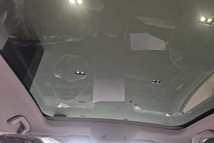 Used Volkswagen ID.7 VIZZION 2024 PRO Model Headliner