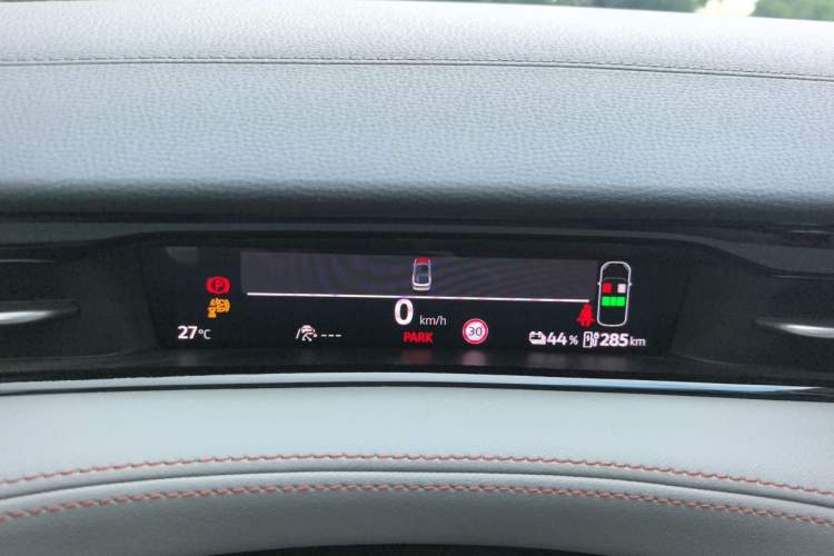 Used Volkswagen ID.7 VIZZION 2024 AIR model Instrument Cluster