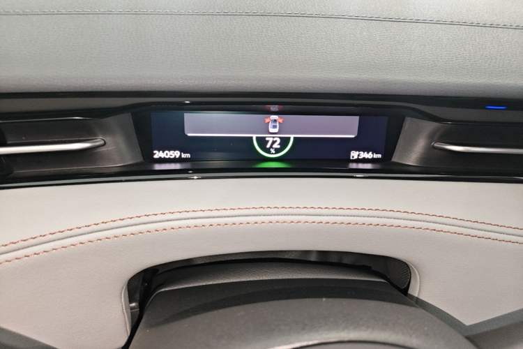 Used Volkswagen ID.7 VIZZION 2024 AIR model Instrument Cluster