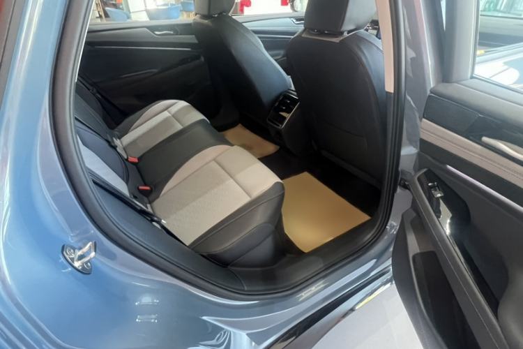 Used Volkswagen ID.7 VIZZION 2024 AIR model Interior 10