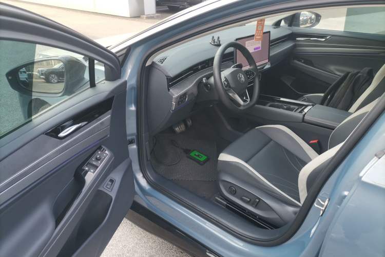 Used Volkswagen ID.7 VIZZION 2024 First Edition Interior 3