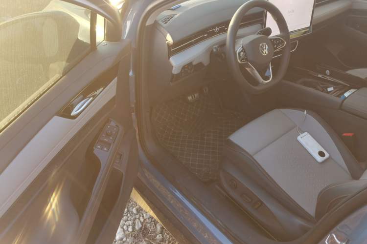 Used Volkswagen ID.7 VIZZION 2024 AIR model Interior 3