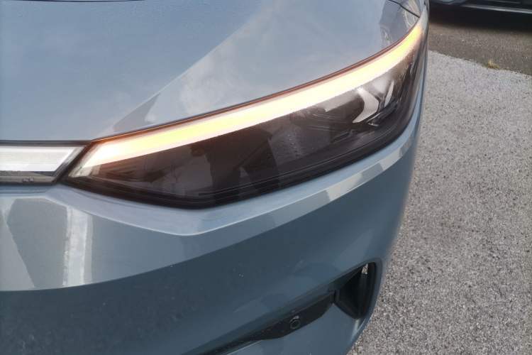 Used Volkswagen ID.7 VIZZION 2024 First Edition Left Front Headlight