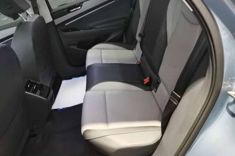 Used Volkswagen ID.7 VIZZION 2024 AIR model Left Rear Seat