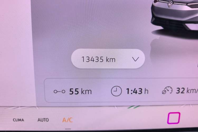 Used Volkswagen ID.7 VIZZION 2024 AIR model Odometer Close Up