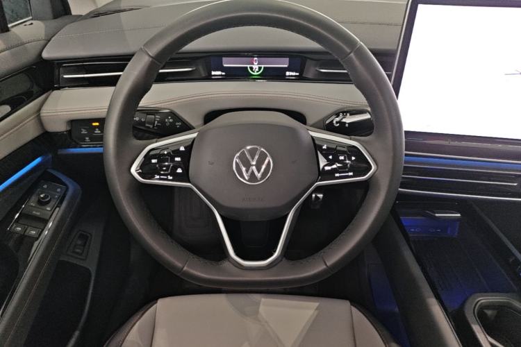Used Volkswagen ID.7 VIZZION 2024 AIR model Steering Wheel