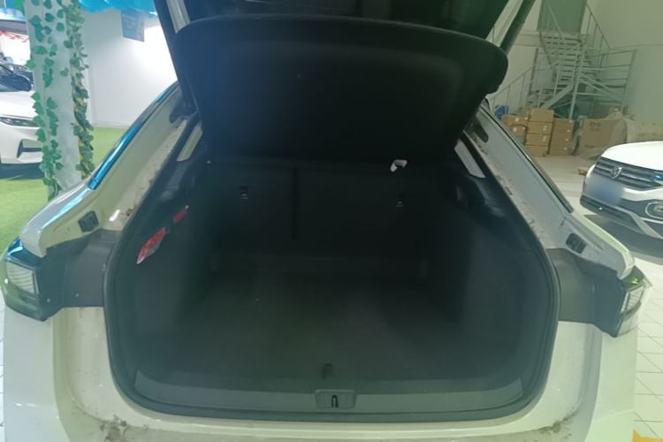 Used Volkswagen ID.7 VIZZION 2024 PRO Model Trunk