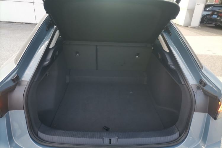 Used Volkswagen ID.7 VIZZION 2024 First Edition Trunk