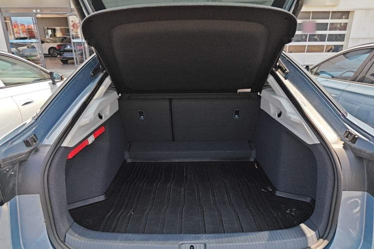 Used Volkswagen ID.7 VIZZION 2024 First Edition Trunk