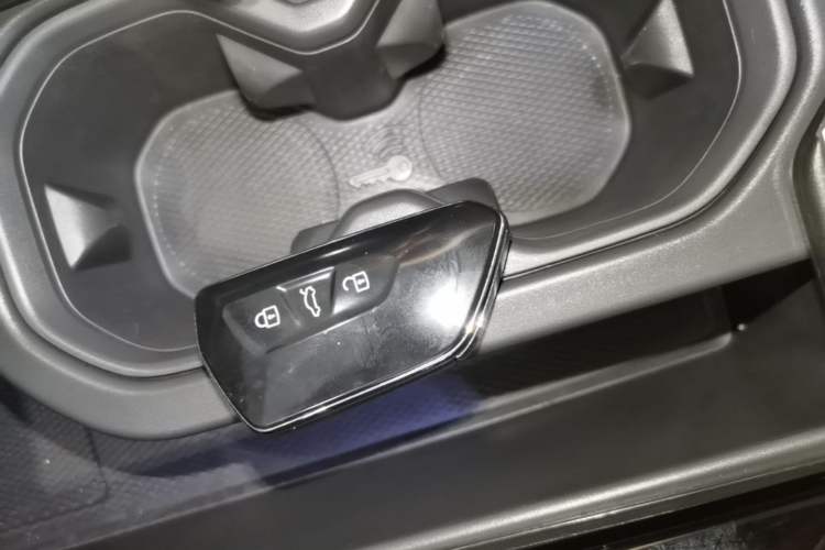 Used Volkswagen ID.7 VIZZION 2024 AIR model Vehicle Key