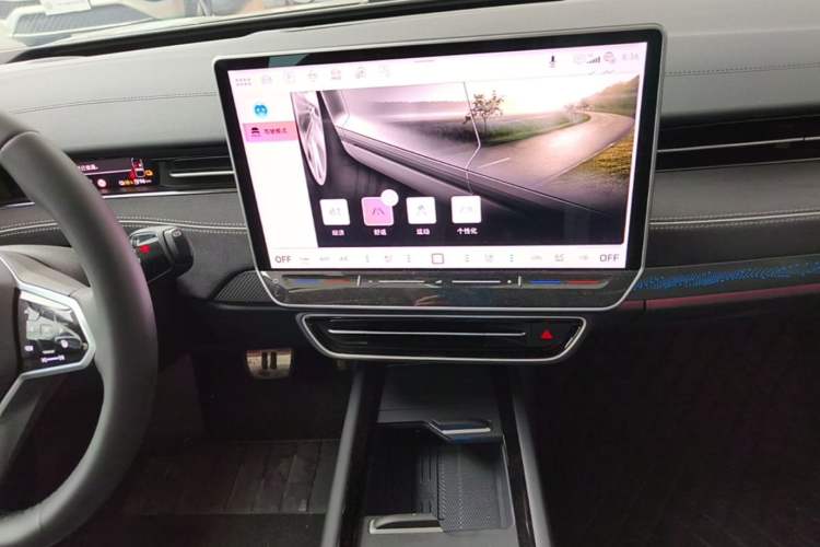 Used Volkswagen ID.7 VIZZION 2024 PRO Model Audio And AC Panel