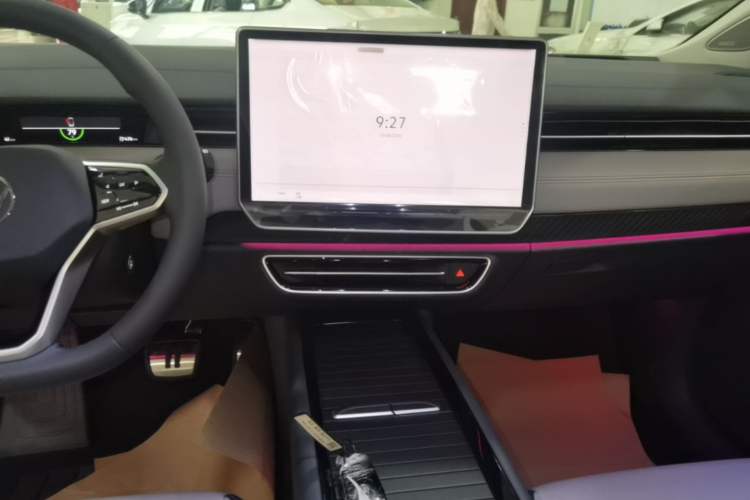 Used Volkswagen ID.7 VIZZION 2024 AIR model Audio And AC Panel