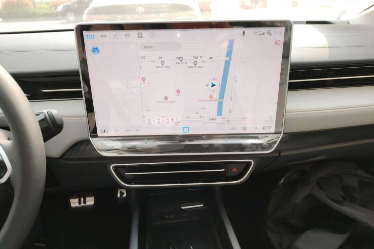 Used Volkswagen ID.7 VIZZION 2024 AIR model Audio And AC Panel
