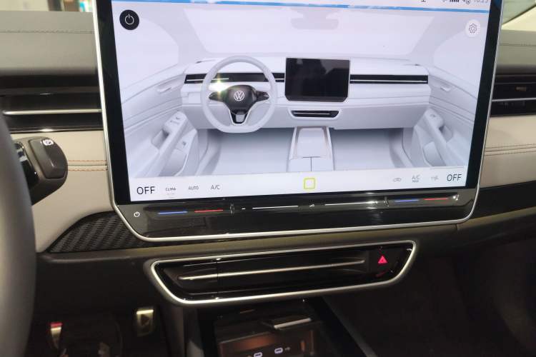 Used Volkswagen ID.7 VIZZION 2024 AIR model Audio And AC Panel