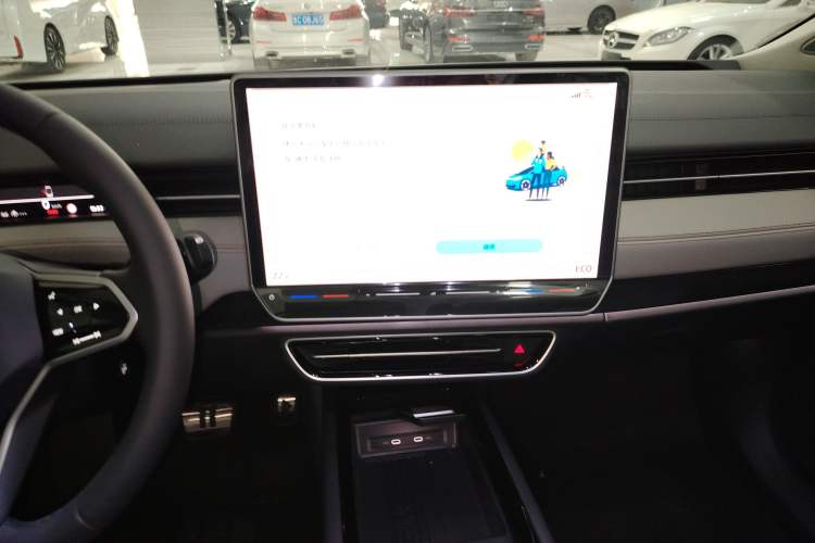 Used Volkswagen ID.7 VIZZION 2024 AIR model Audio And AC Panel