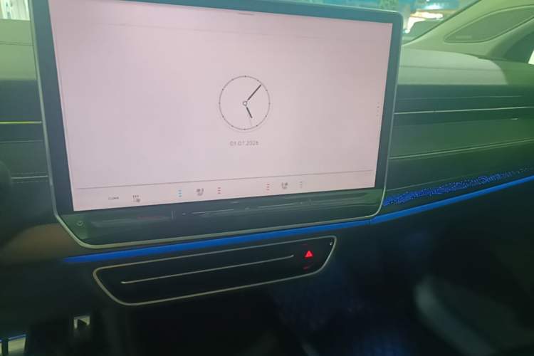 Used Volkswagen ID.7 VIZZION 2024 PRO Model Audio And AC Panel