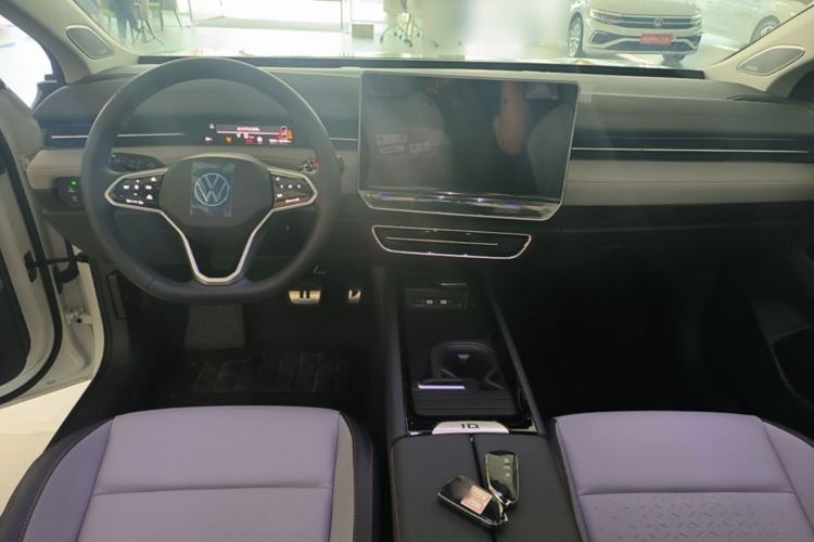 Used Volkswagen ID.7 VIZZION 2024 AIR model Center Console