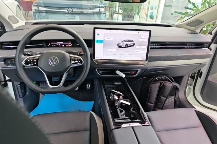 Used Volkswagen ID.7 VIZZION 2024 PRO Model Center Console