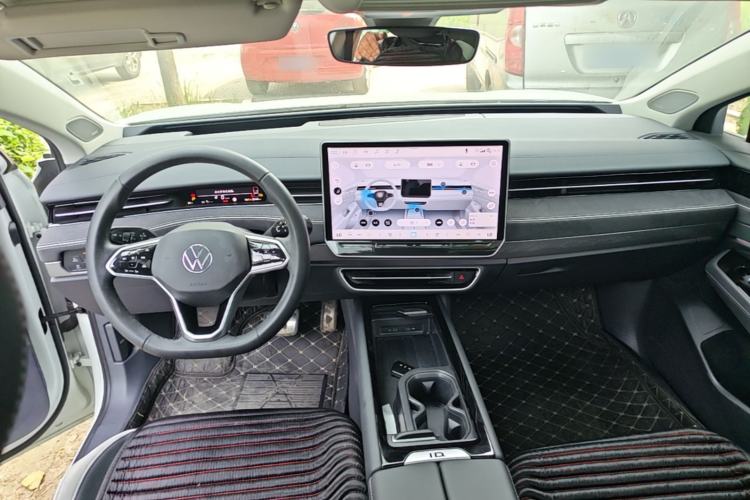 Used Volkswagen ID.7 VIZZION 2024 PRO Model Center Console
