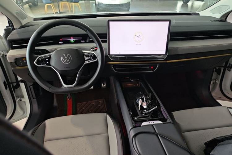Used Volkswagen ID.7 VIZZION 2024 AIR model Center Console