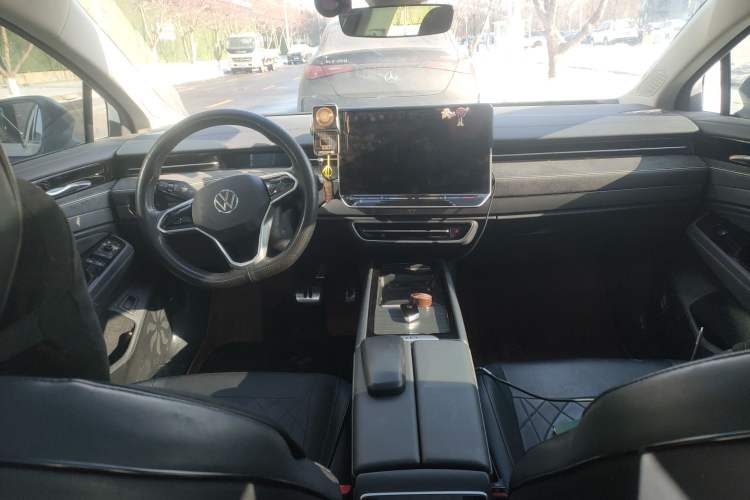 Used Volkswagen ID.7 VIZZION 2024 First Edition Center Console