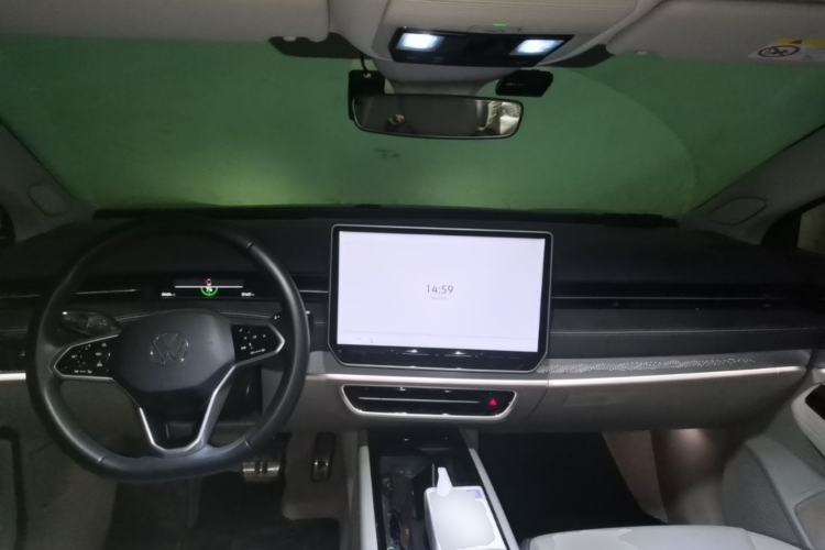 Used Volkswagen ID.7 VIZZION 2024 First Edition Center Console