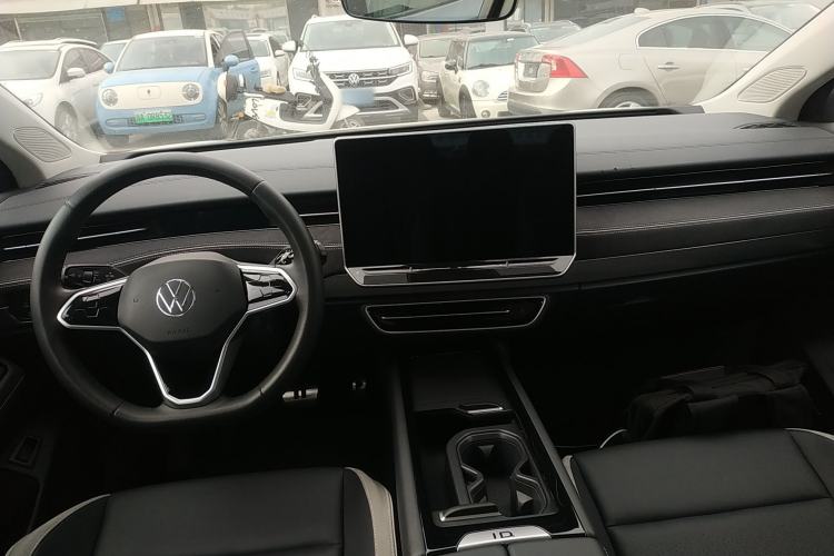 Used Volkswagen ID.7 VIZZION 2024 First Edition Center Console