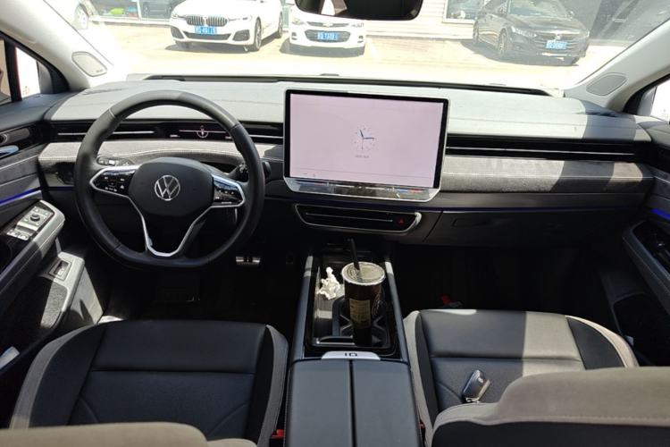 Used Volkswagen ID.7 VIZZION 2024 First Edition Center Console