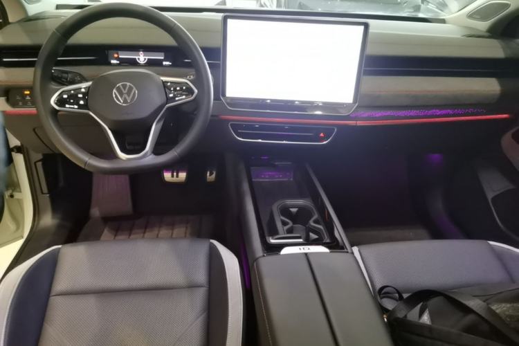 Used Volkswagen ID.7 VIZZION 2024 PRIME Center Console