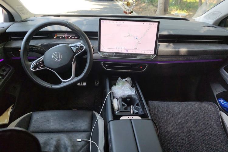 Used Volkswagen ID.7 VIZZION 2024 First Edition Center Console