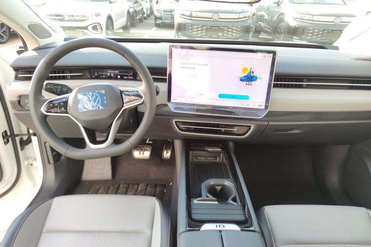 Used Volkswagen ID.7 VIZZION 2024 AIR model Center Console
