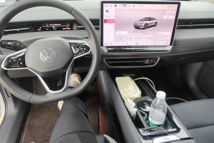 Used Volkswagen ID.7 VIZZION 2024 PRO Model Center Console