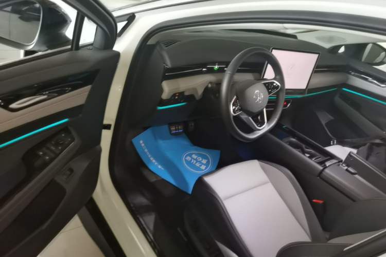 Used Volkswagen ID.7 VIZZION 2024 AIR model Driver Seat