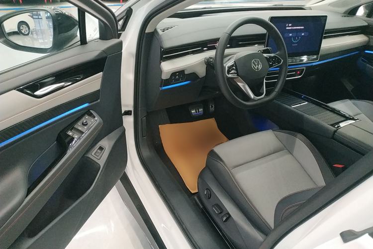 Used Volkswagen ID.7 VIZZION 2024 AIR model Driver Seat