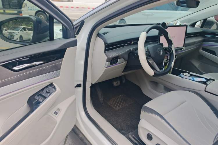Used Volkswagen ID.7 VIZZION 2024 First Edition Driver Seat