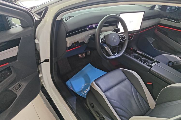 Used Volkswagen ID.7 VIZZION 2024 AIR model Driver Seat